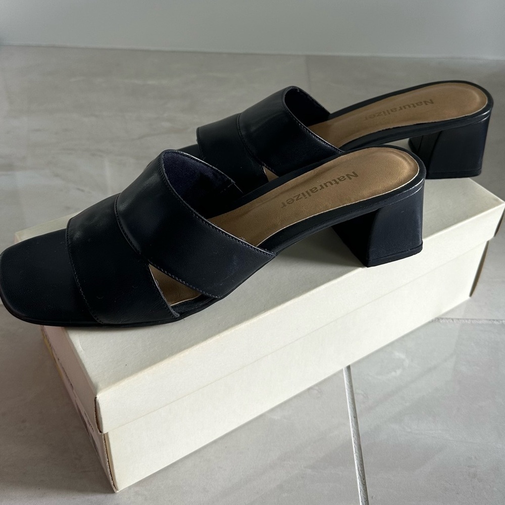 Naturalizer Black Leather Block Heel Slide Sandals